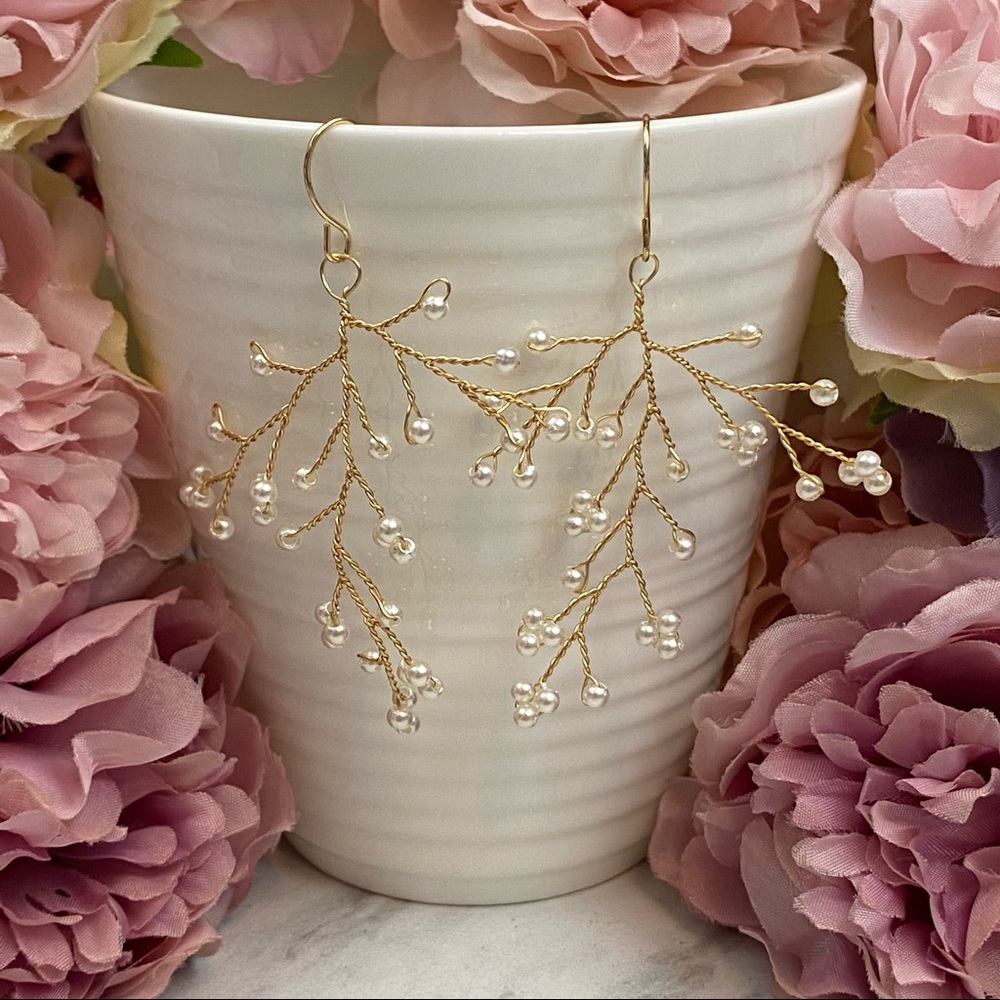 Delicate Gold and Pearl Bridal Dangle Earrings - Picture 8 of 16